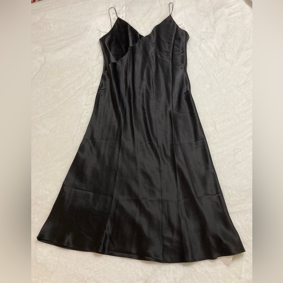 Silk Maison Dresses & Skirts - Silk Maison brand new dress